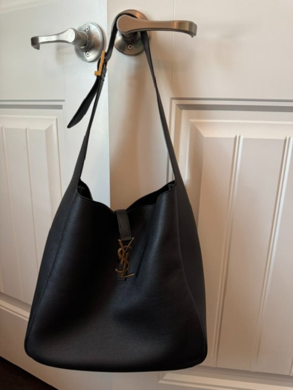 Authentic YSL Le 5 A 7